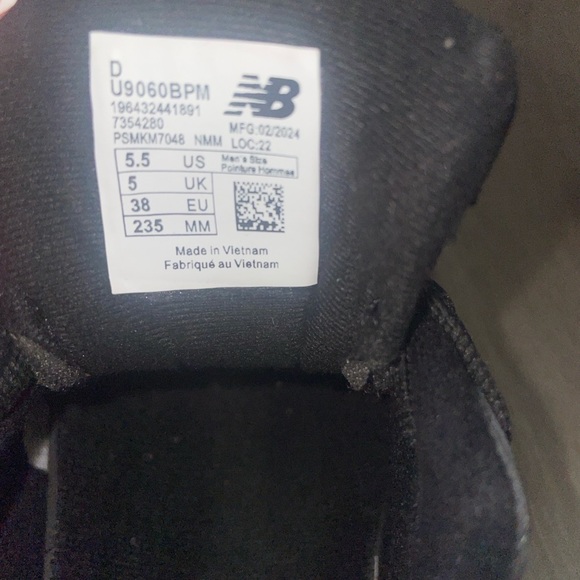 Size 6 New balance 9060 Black Castlerock - Picture 8 of 8